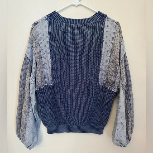 Fate Blue Knit Sweater Chambray Embroidered Puff Sleeves Women’s Medium FW4305 - Picture 2 of 5